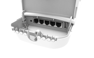 MikroTik - OmniTik 7.5dBi Integrated AP 802.11ac, 5GHz Dual chain, 5xEthernet ports y POE-out