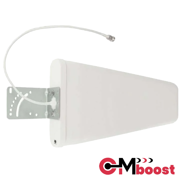 CMBoost - Antena externa tipo Yagui con 0.3m de cable y conector tipo N hembra. Frecuencia de operación: 700-2700 MHz. Ganancia: 12 dbi.